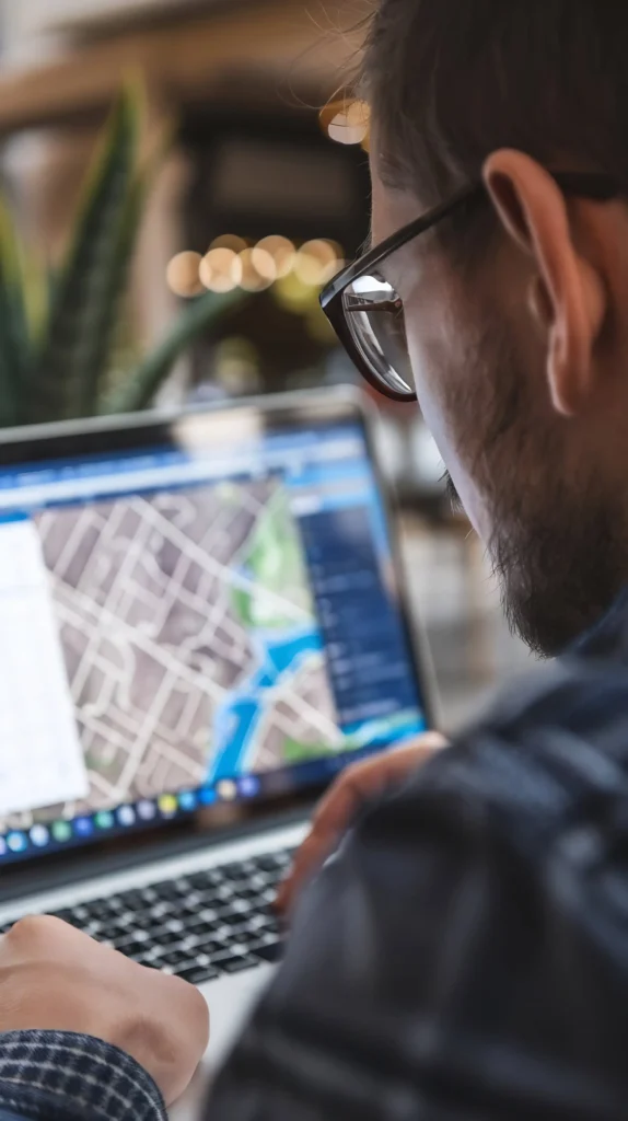 Professional SEO Consultant Hamza helping businesses grow online